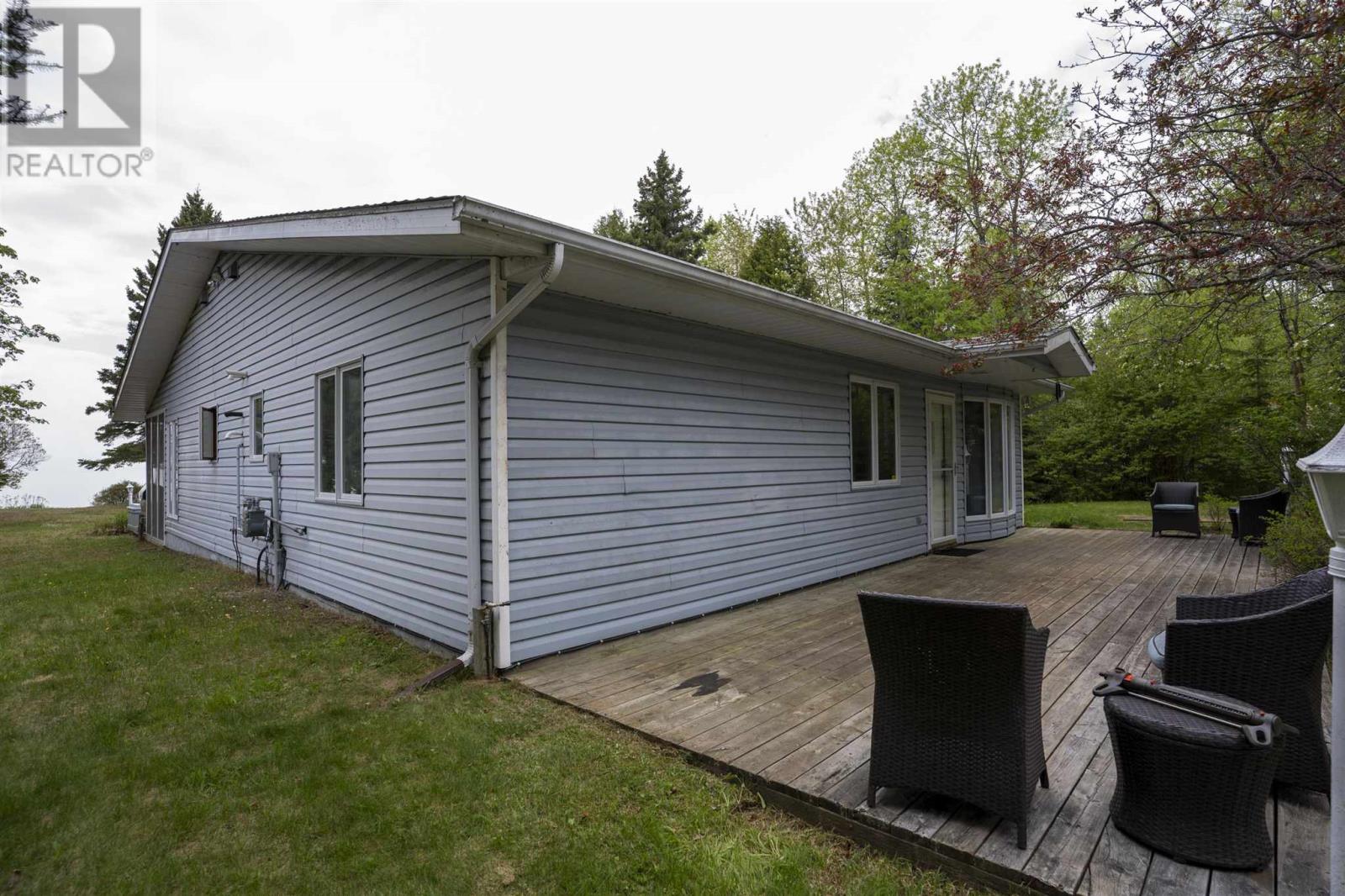 2061 Sunnyside Beach, Thunder Bay, Ontario  P7A 4K4 - Photo 41 - TB251568