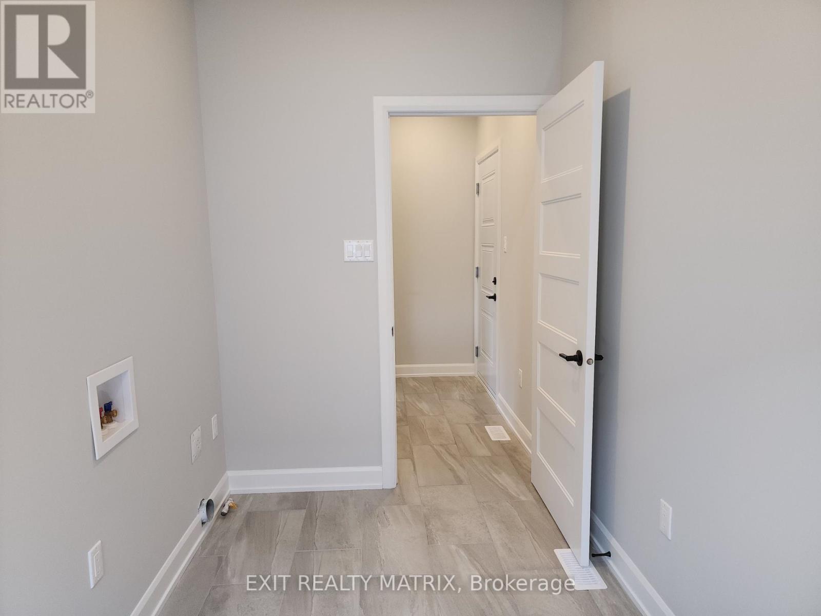33 Whitetail Avenue, South Stormont, Ontario  K0C 1P0 - Photo 14 - X12208751