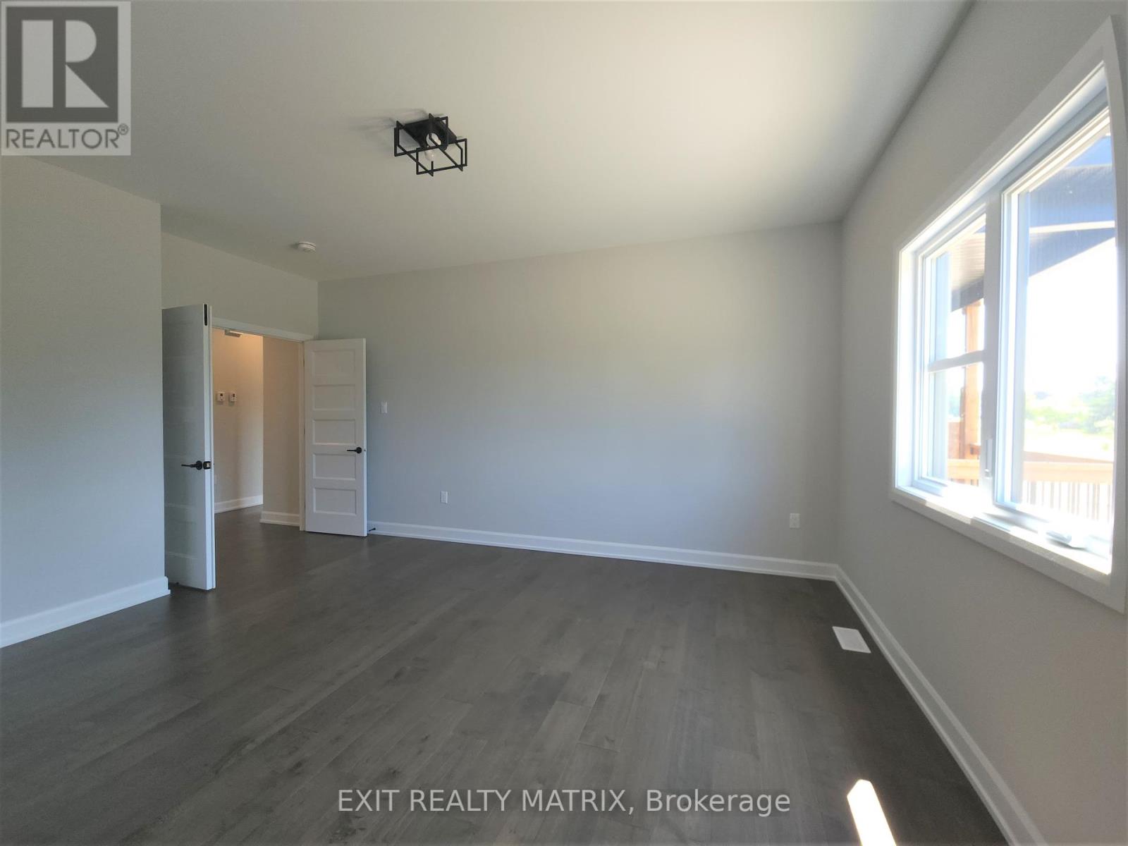 33 Whitetail Avenue, South Stormont, Ontario  K0C 1P0 - Photo 16 - X12208751