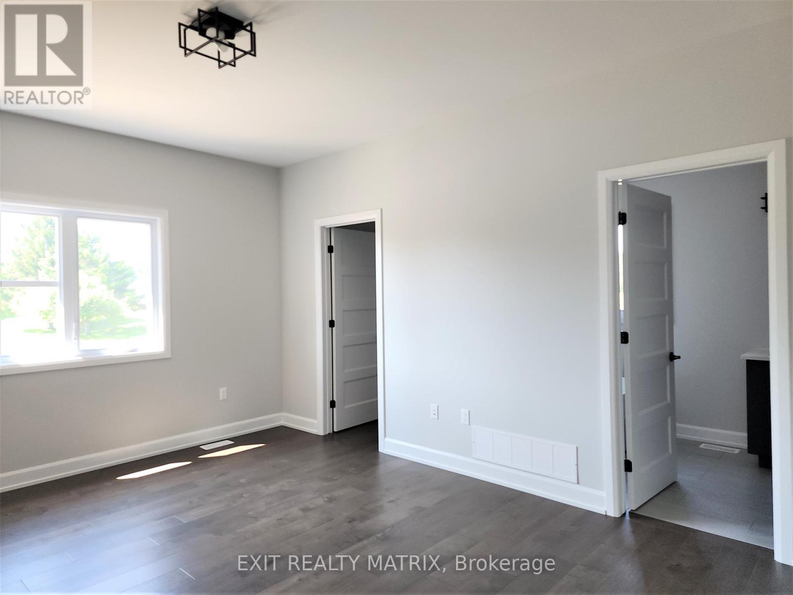 33 Whitetail Avenue, South Stormont, Ontario  K0C 1P0 - Photo 17 - X12208751