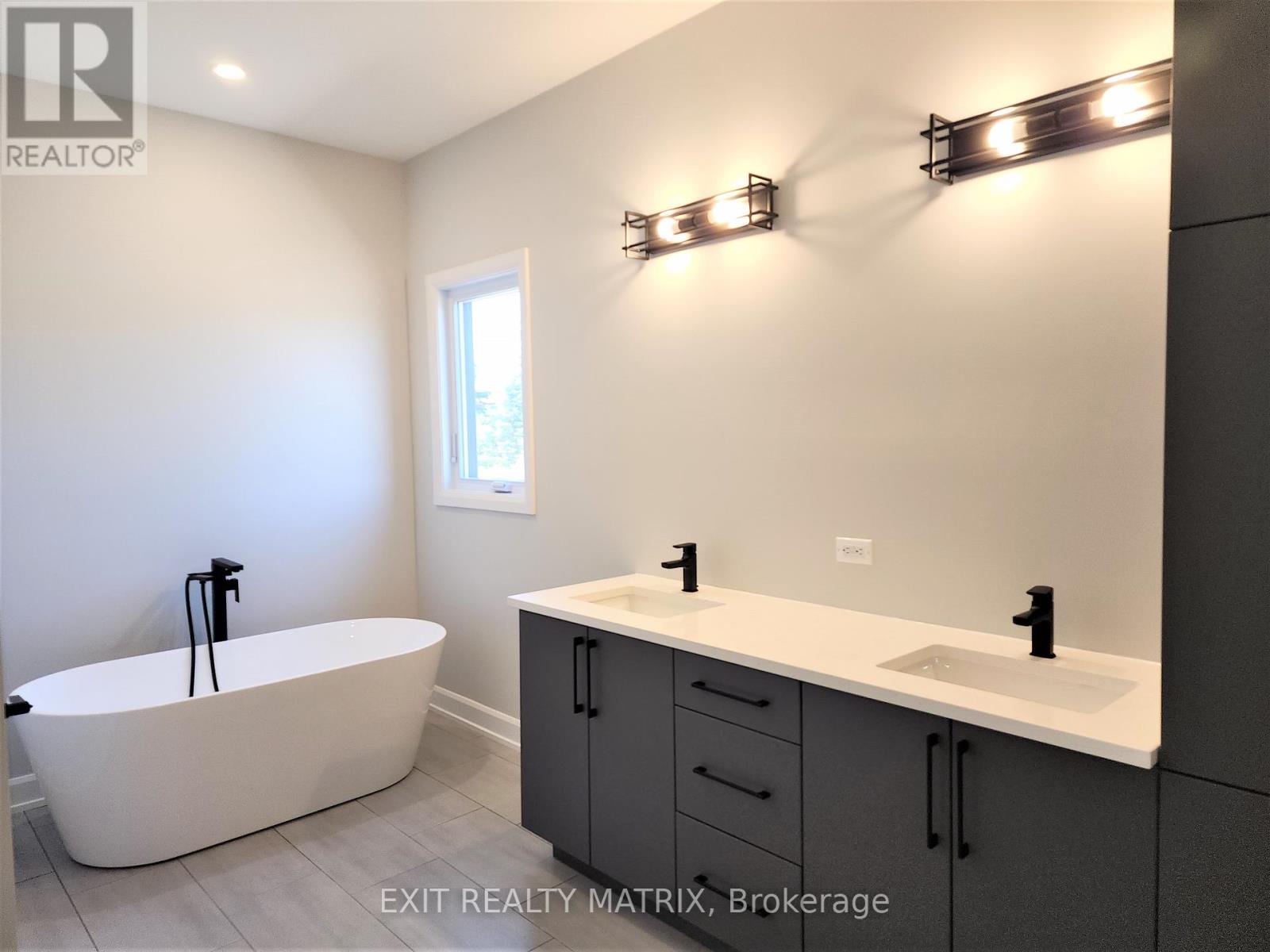 33 Whitetail Avenue, South Stormont, Ontario  K0C 1P0 - Photo 19 - X12208751
