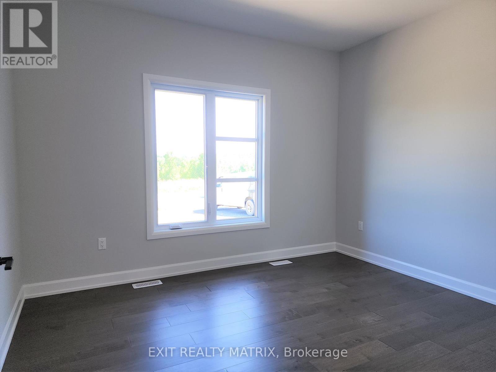 33 Whitetail Avenue, South Stormont, Ontario  K0C 1P0 - Photo 24 - X12208751
