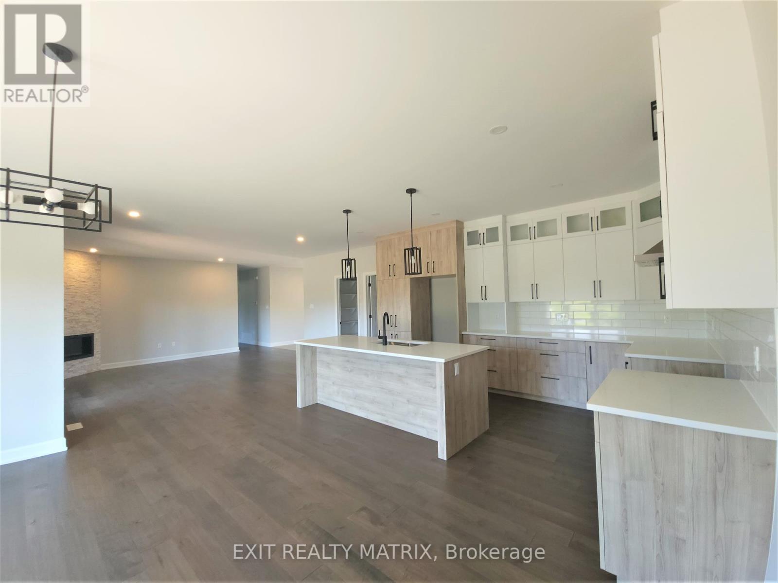 33 Whitetail Avenue, South Stormont, Ontario  K0C 1P0 - Photo 8 - X12208751