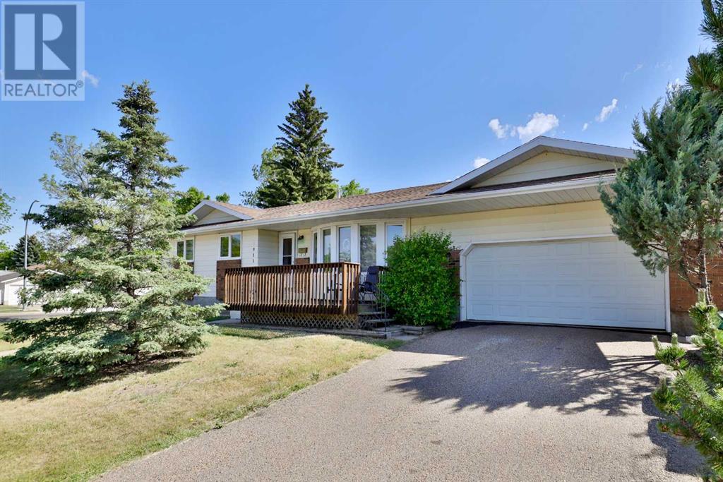 3911 57 Street, Camrose, Alberta  T4V 3H6 - Photo 2 - A2229124