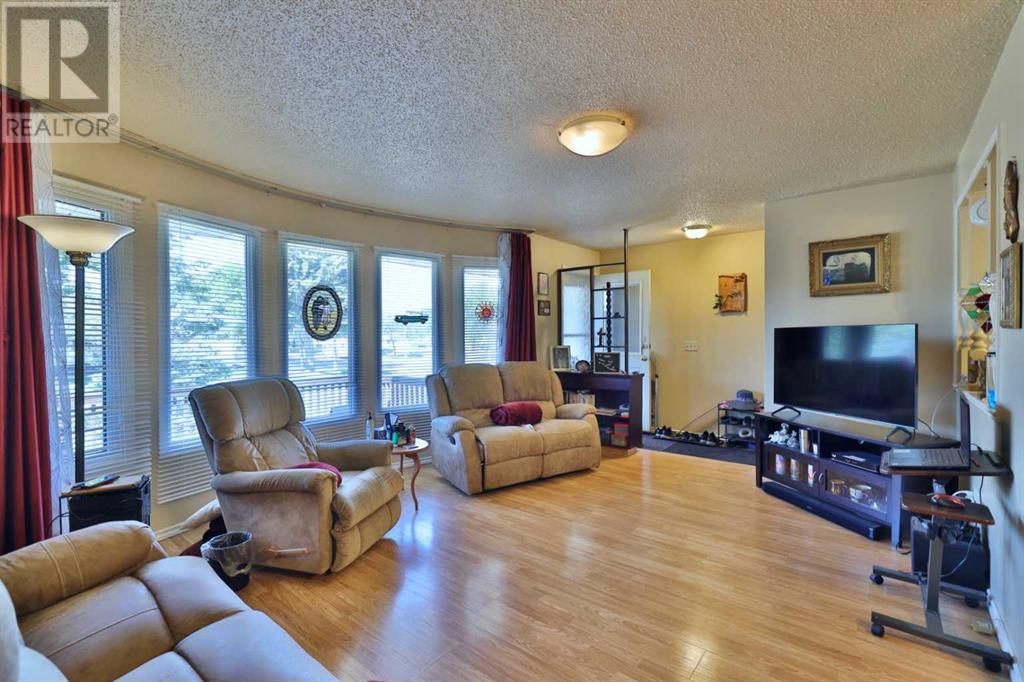 3911 57 Street, Camrose, Alberta  T4V 3H6 - Photo 5 - A2229124
