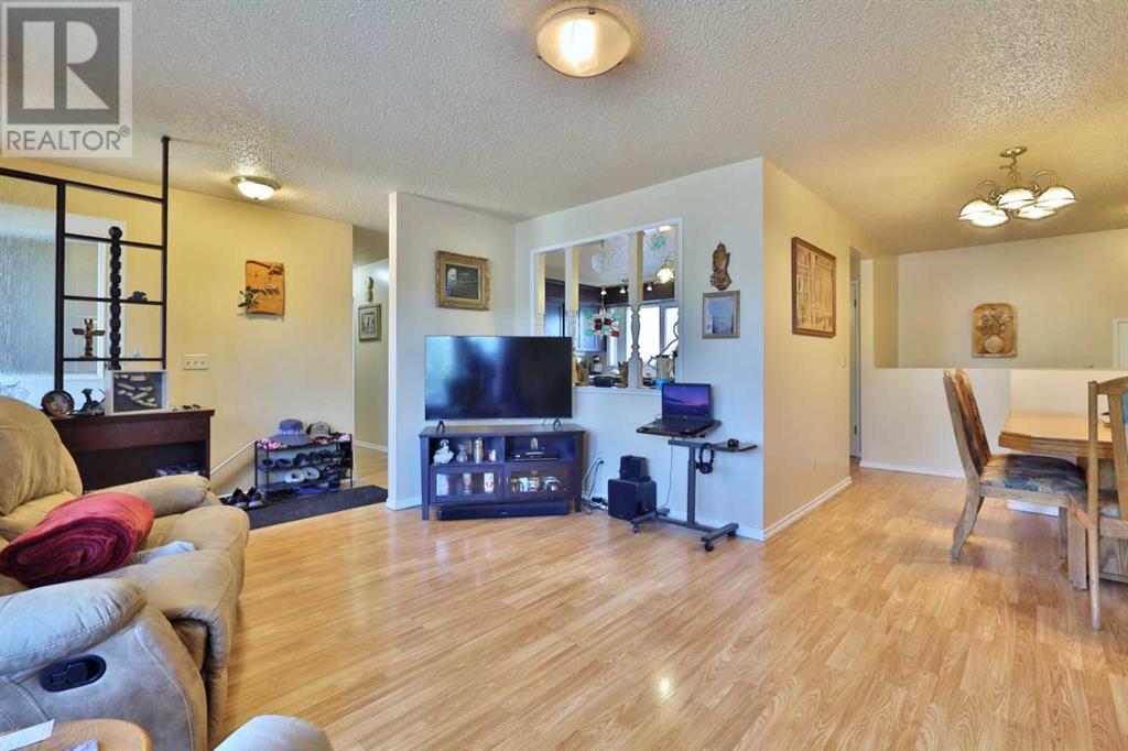 3911 57 Street, Camrose, Alberta  T4V 3H6 - Photo 6 - A2229124