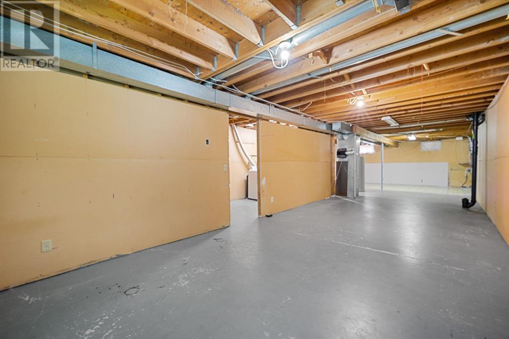107 Beacham Way Nw, Calgary, Alberta  T3K 1R9 - Photo 23 - A2228761
