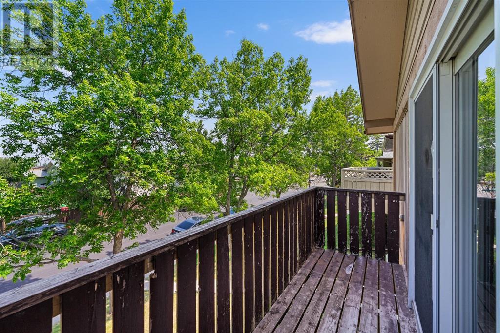 107 Beacham Way Nw, Calgary, Alberta  T3K 1R9 - Photo 8 - A2228761