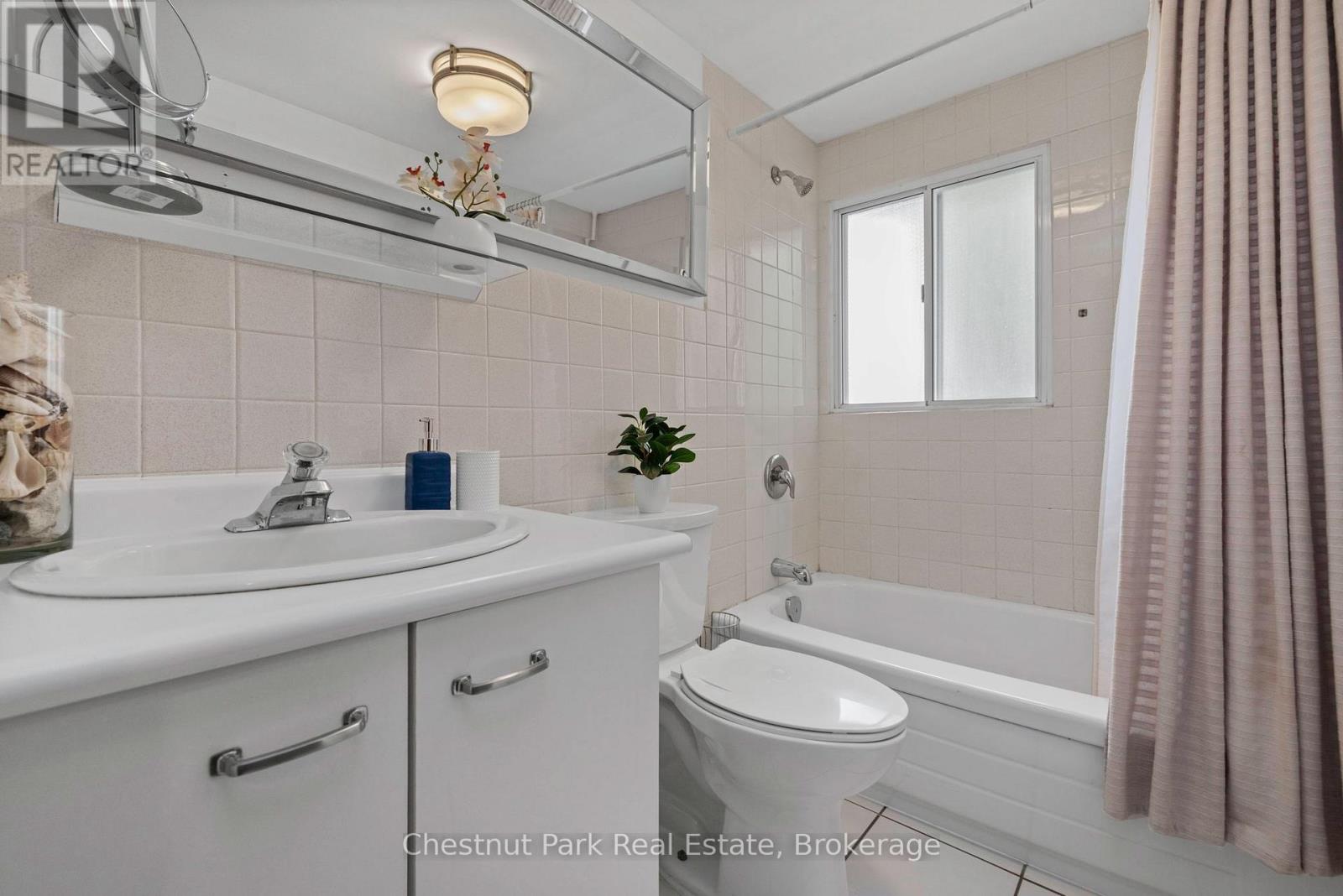 4 Mallard Lane, Lake Of Bays, Ontario  P0B 1A0 - Photo 14 - X12208755