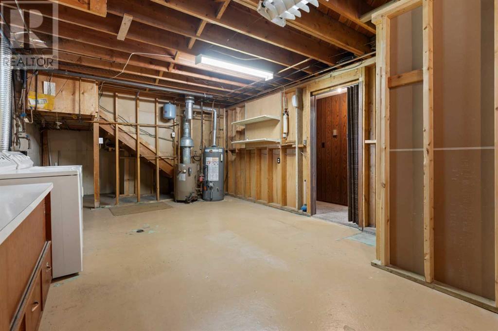 5204 43 Avenue, Camrose, Alberta  T4V 0A2 - Photo 32 - A2227332