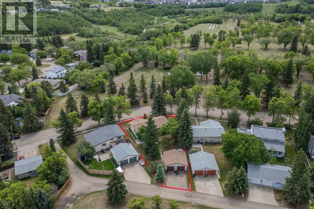 5204 43 Avenue, Camrose, Alberta  T4V 0A2 - Photo 37 - A2227332