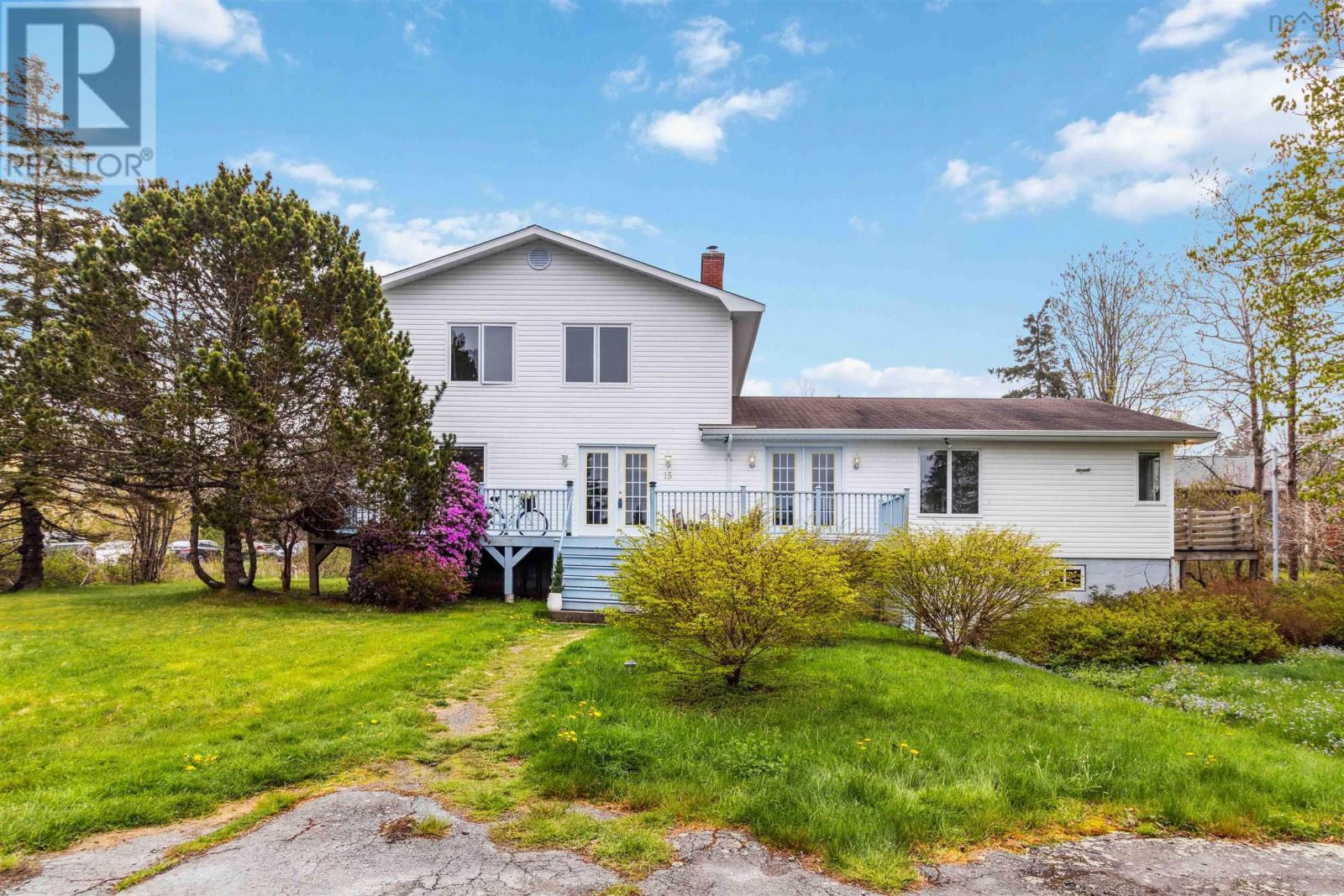 Property at 15 Loon Lane image 2