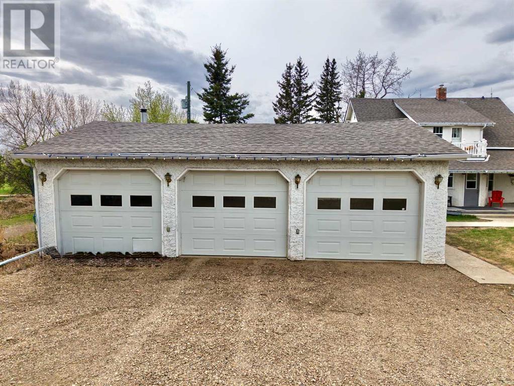 Property at 240069 Township Road 834 image 2