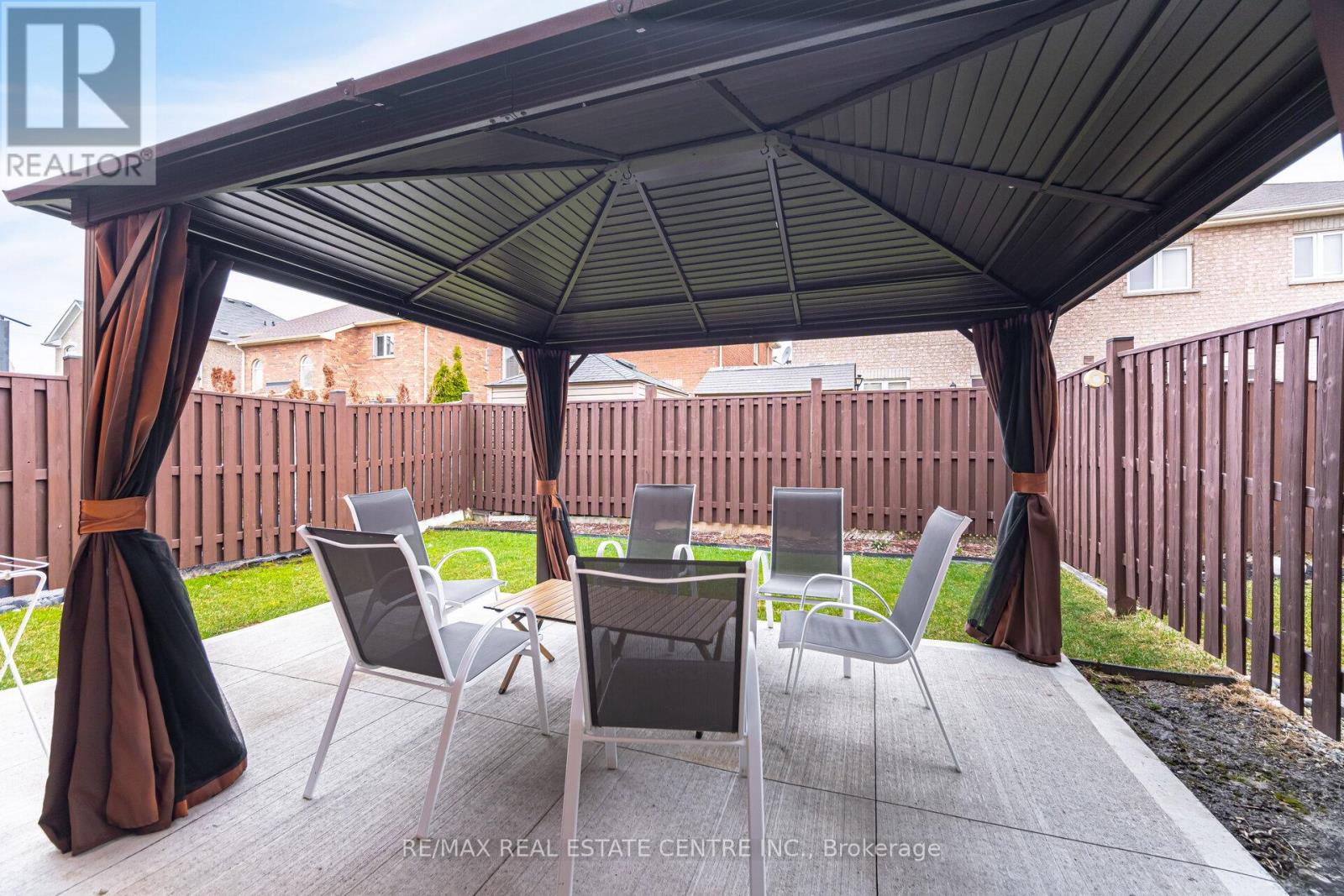 Upper Floor Only - 36 Callalily Road, Brampton (Northwest Sandalwood Parkway), Ontario  L7A 0M2 - Photo 40 - W12208618