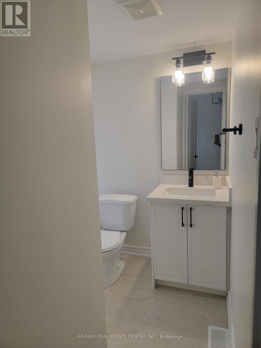 Upper Floor Only - 36 Callalily Road, Brampton (Northwest Sandalwood Parkway), Ontario  L7A 0M2 - Photo 6 - W12208618