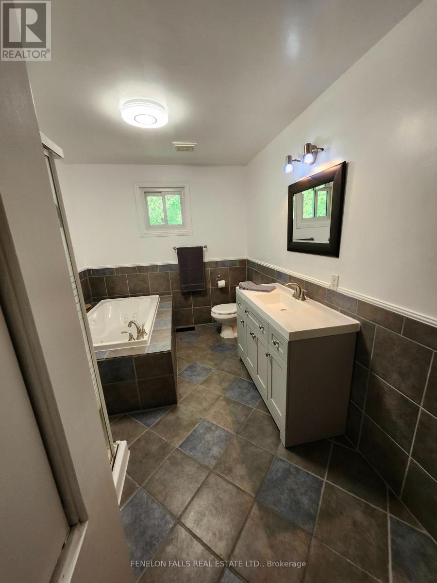 63 Thomas Drive, Kawartha Lakes, Ontario  K0M 1N0 - Photo 17 - X12205313