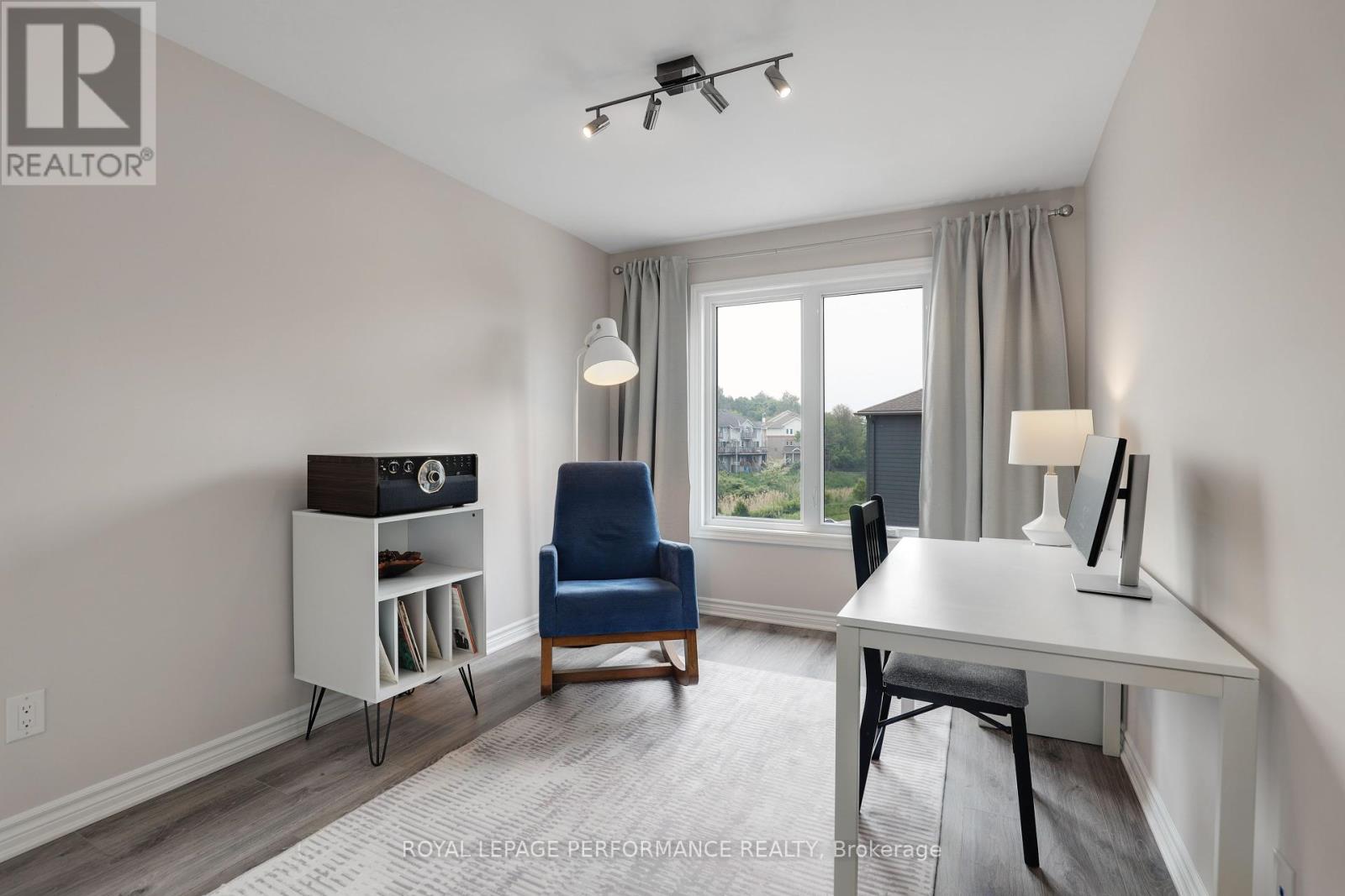 827 Kiniw Private, Ottawa, Ontario  K1K 5A3 - Photo 18 - X12206790