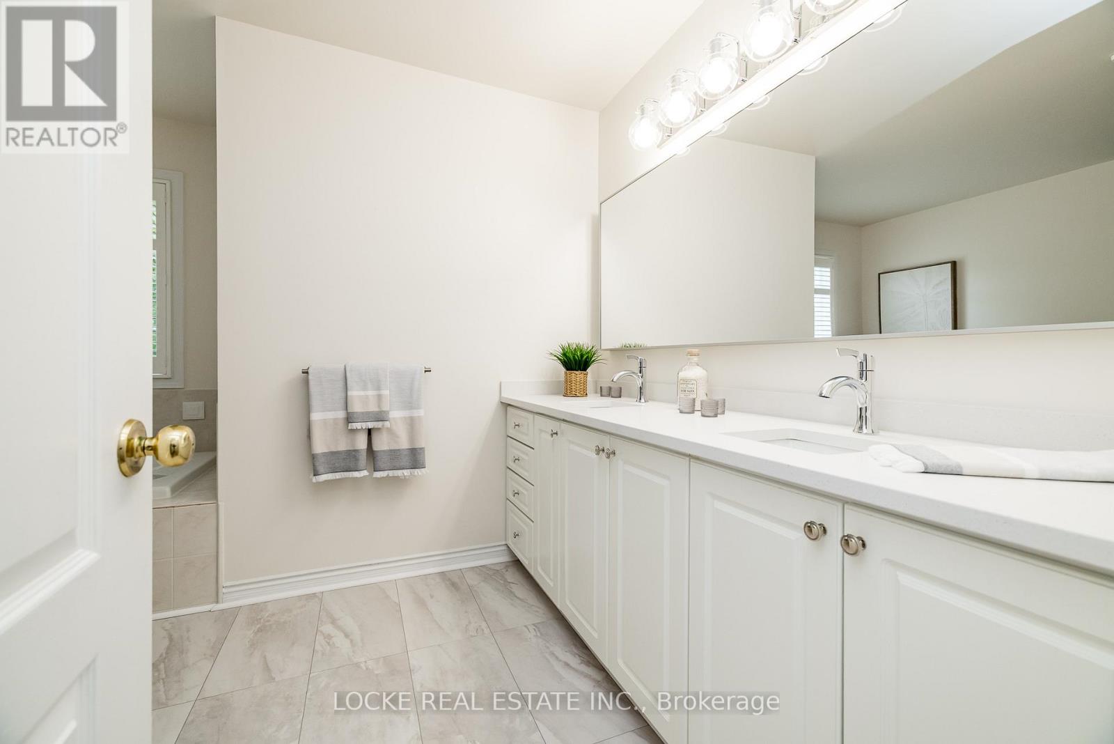 5845 Gladewoods Place, Ottawa, Ontario  K1W 1G6 - Photo 30 - X12208811