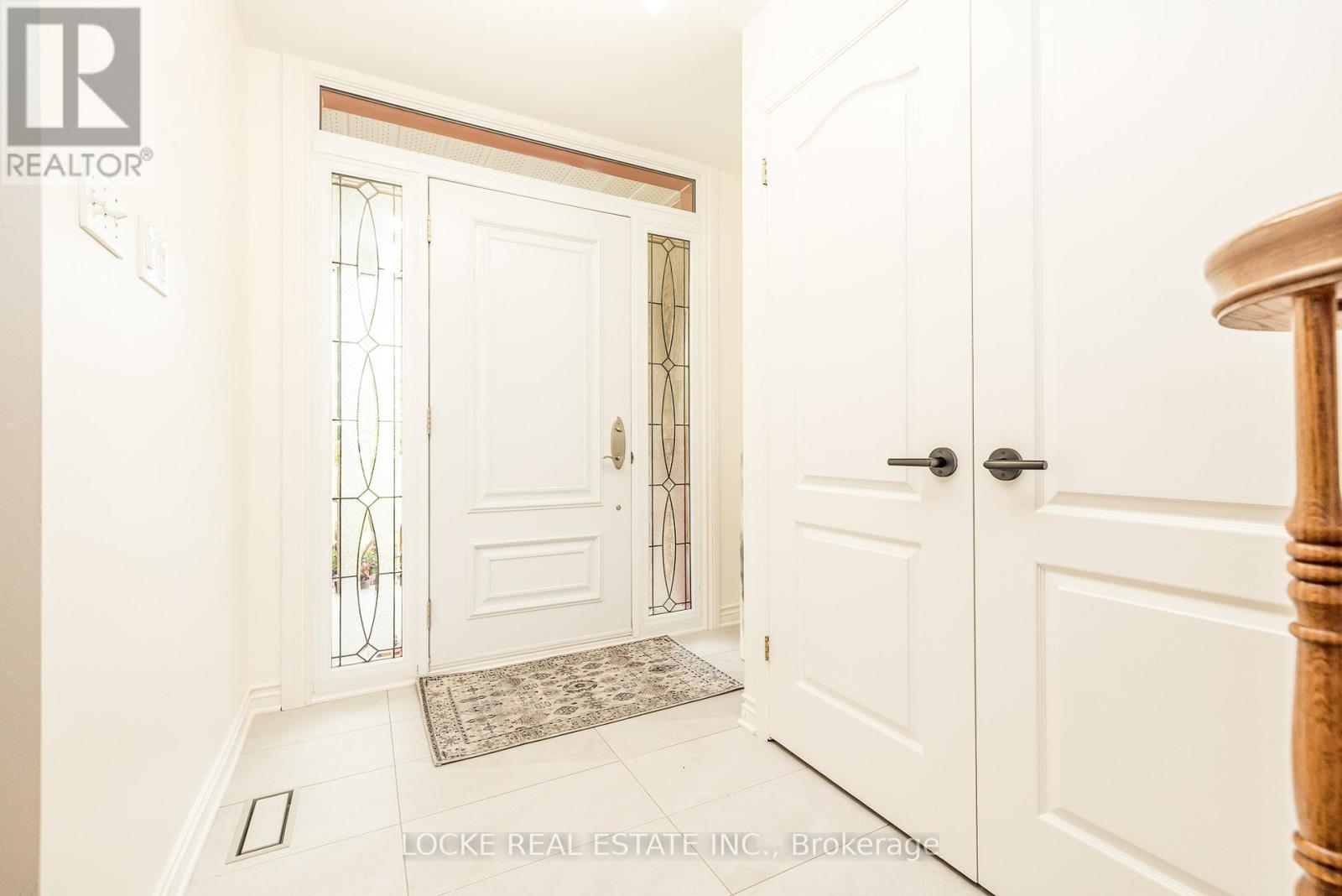 5845 Gladewoods Place, Ottawa, Ontario  K1W 1G6 - Photo 6 - X12208811