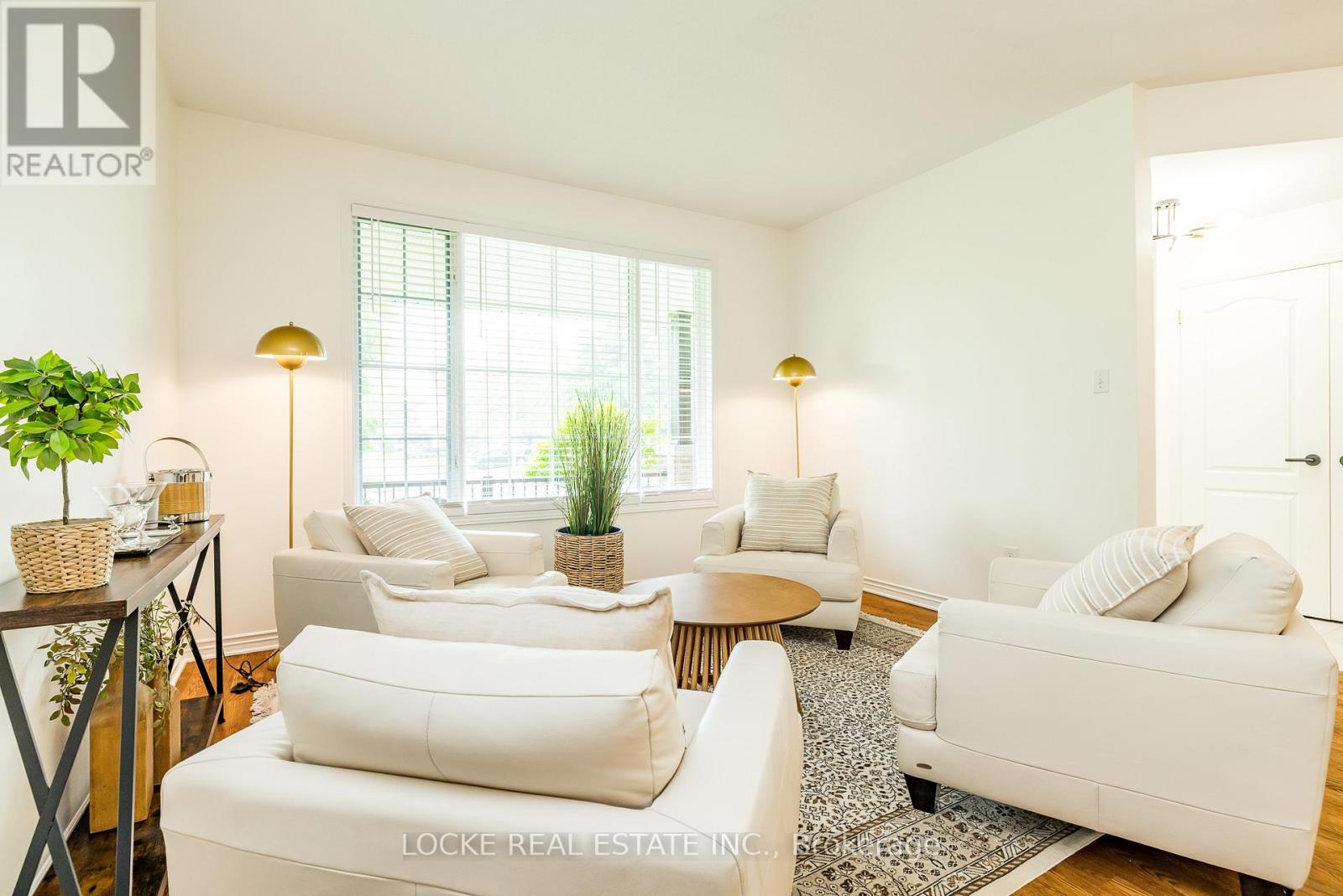 5845 Gladewoods Place, Ottawa, Ontario  K1W 1G6 - Photo 8 - X12208811