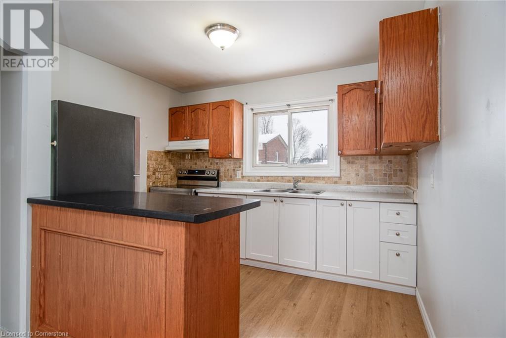 144 Jansen Avenue Unit# 2, Kitchener, Ontario N2A 2L7 - Photo 21 - 40739414