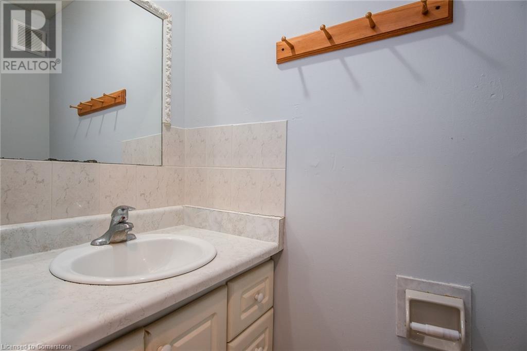 144 Jansen Avenue Unit# 2, Kitchener, Ontario N2A 2L7 - Photo 27 - 40739414