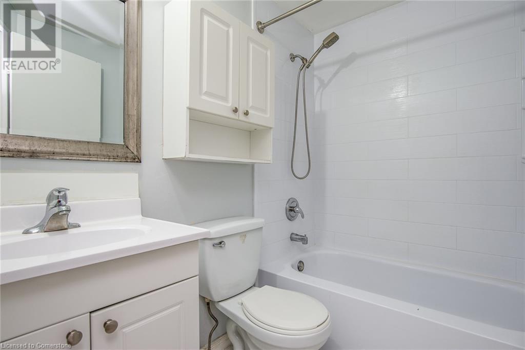 144 Jansen Avenue Unit# 2, Kitchener, Ontario N2A 2L7 - Photo 34 - 40739414