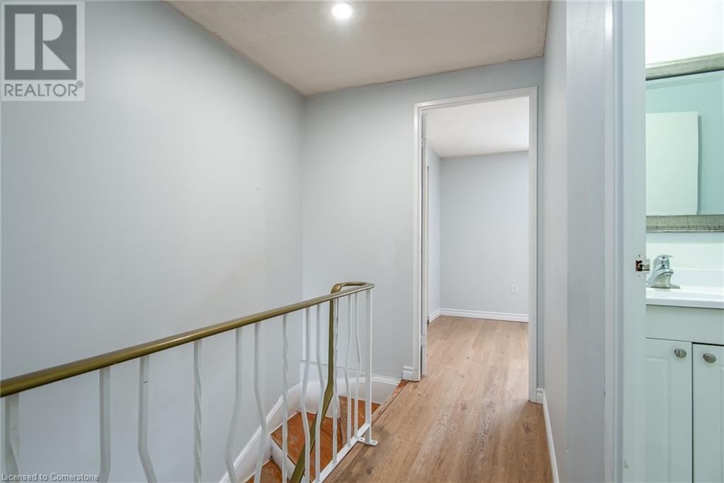 144 Jansen Avenue Unit# 2, Kitchener, Ontario N2A 2L7 - Photo 37 - 40739414