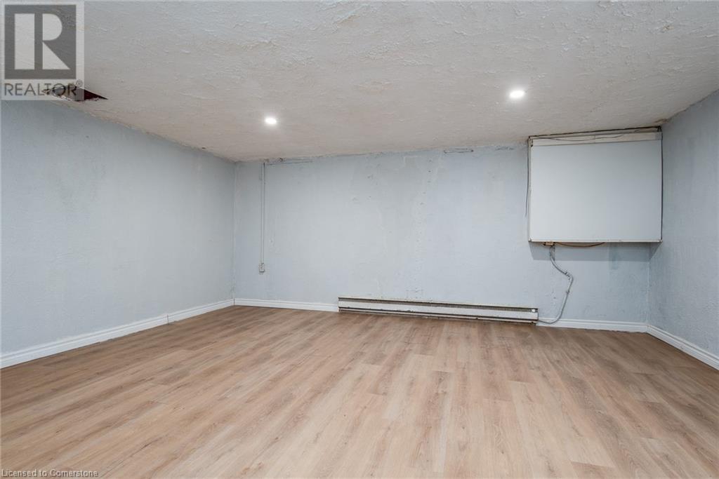 144 Jansen Avenue Unit# 2, Kitchener, Ontario N2A 2L7 - Photo 38 - 40739414