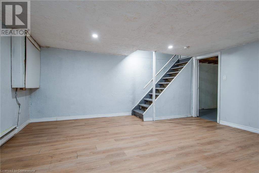 144 Jansen Avenue Unit# 2, Kitchener, Ontario N2A 2L7 - Photo 40 - 40739414