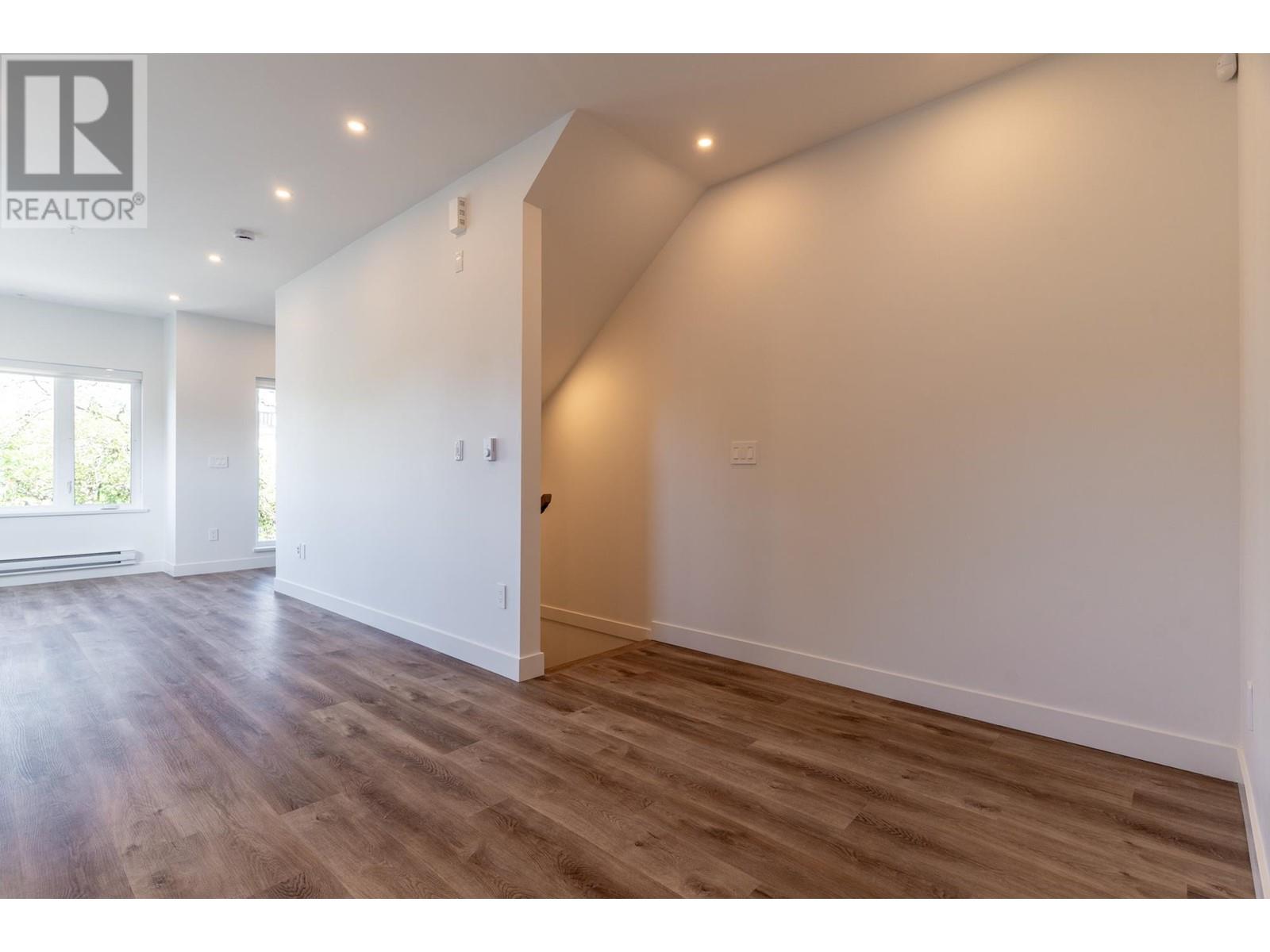 5118 Chambers Street, Vancouver, British Columbia  V5R 0L2 - Photo 8 - R3012739