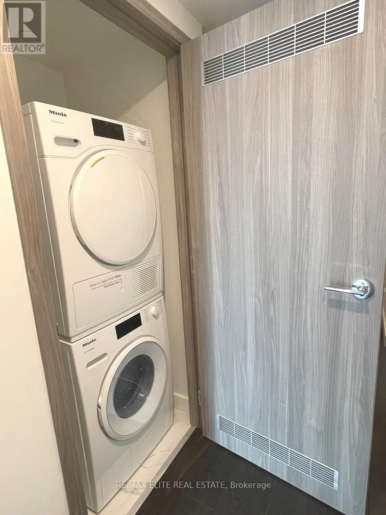 4509 - 1 Concord Cityplace Way, Toronto, Ontario  M5V 0X3 - Photo 6 - C12208563