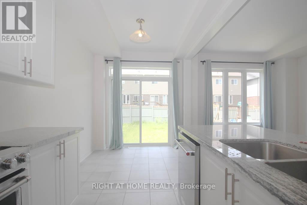 349 Raymond Road, Hamilton (Meadowlands), Ontario  L9K 0J8 - Photo 10 - X12204112