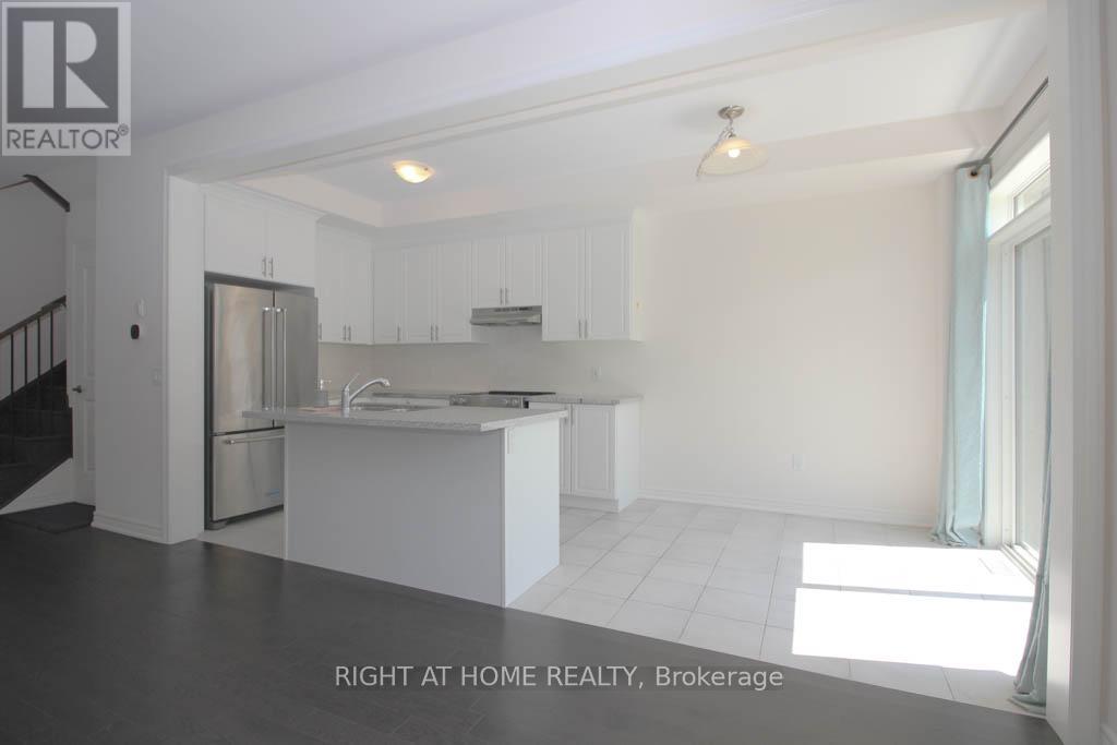 349 Raymond Road, Hamilton (Meadowlands), Ontario  L9K 0J8 - Photo 12 - X12204112