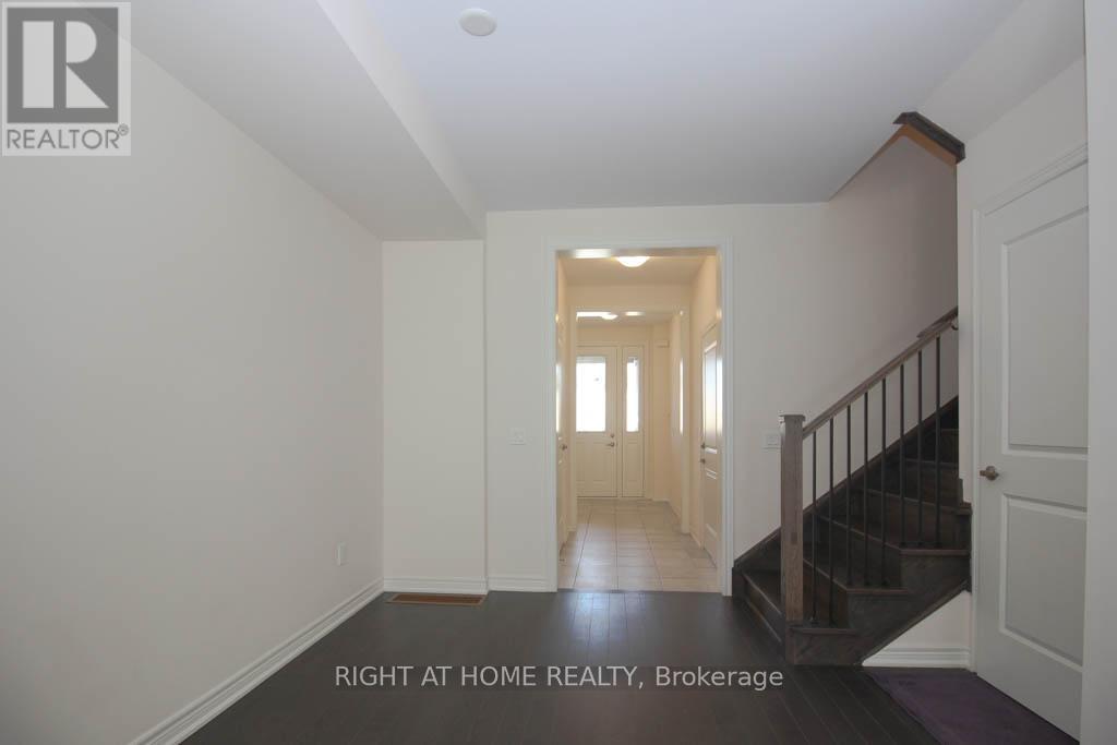 349 Raymond Road, Hamilton (Meadowlands), Ontario  L9K 0J8 - Photo 5 - X12204112