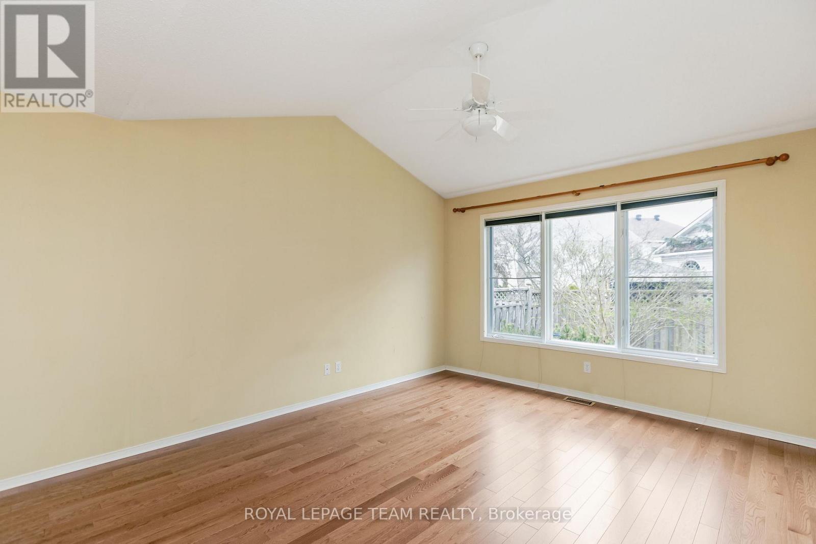 8 Windchime Crescent, Ottawa, Ontario  K2G 6J3 - Photo 21 - X12203646