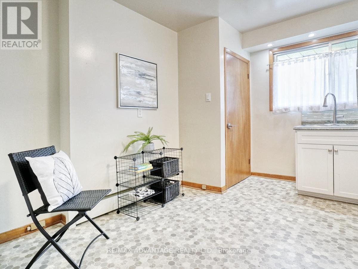 33-35 Adare Crescent, London South, Ontario  N6C 2S7 - Photo 16 - X12208861