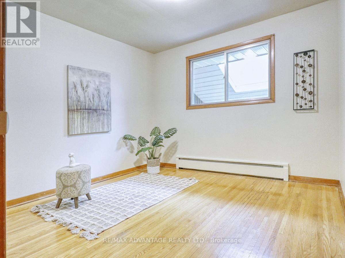 33-35 Adare Crescent, London South, Ontario  N6C 2S7 - Photo 20 - X12208861