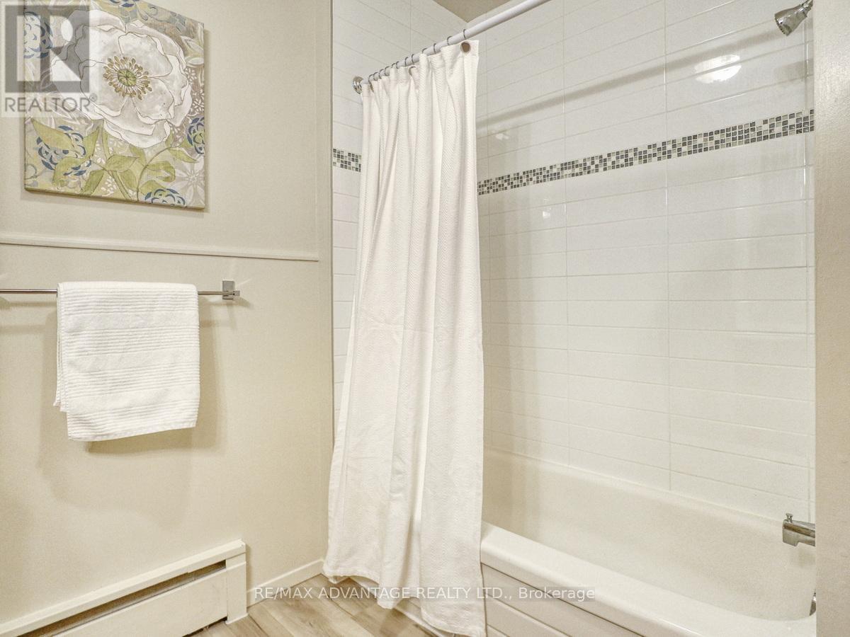 33-35 Adare Crescent, London South, Ontario  N6C 2S7 - Photo 23 - X12208861