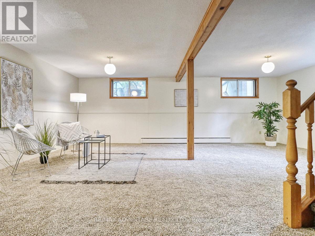 33-35 Adare Crescent, London South, Ontario  N6C 2S7 - Photo 26 - X12208861