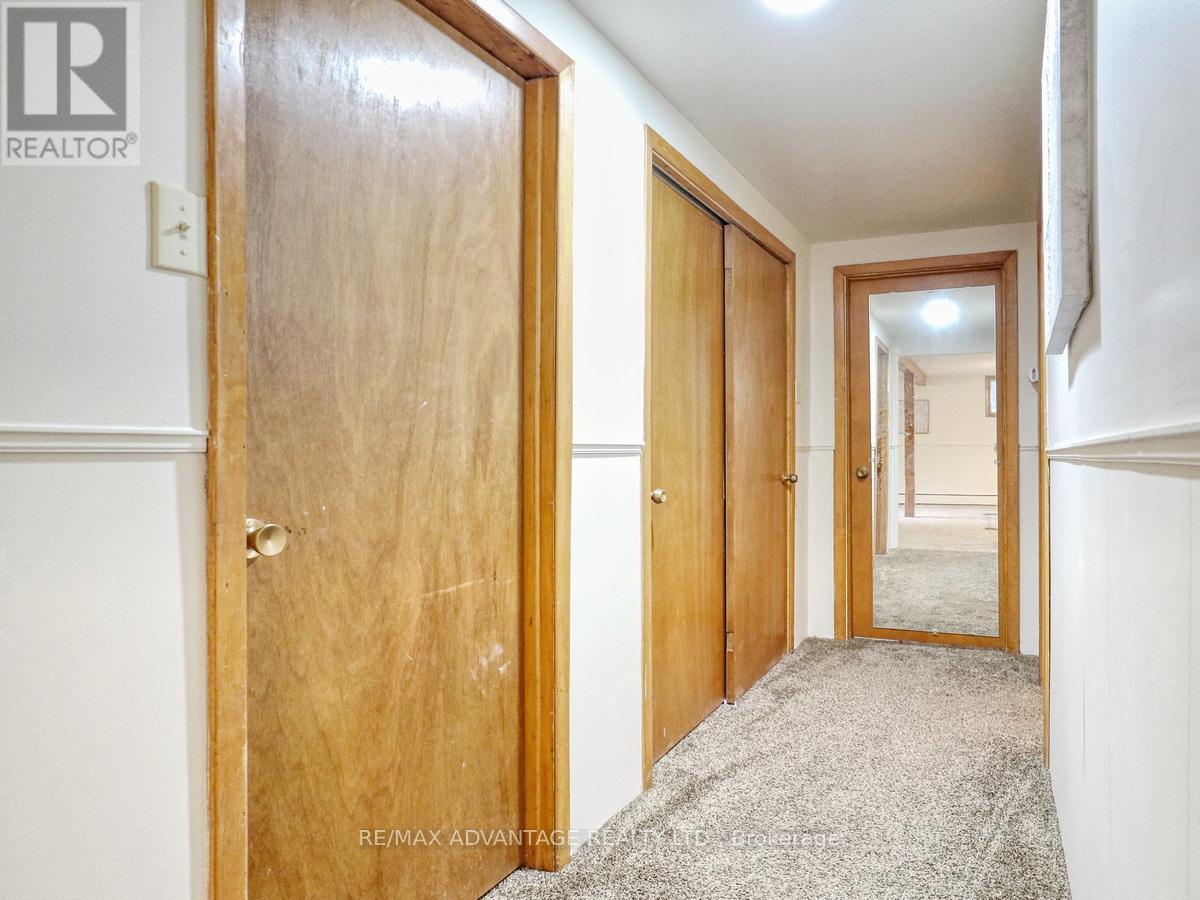 33-35 Adare Crescent, London South, Ontario  N6C 2S7 - Photo 31 - X12208861