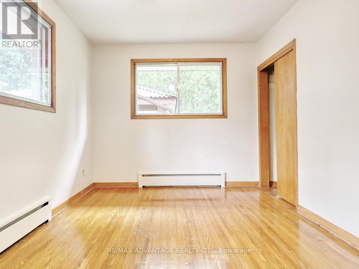 33-35 Adare Crescent, London South, Ontario  N6C 2S7 - Photo 45 - X12208861