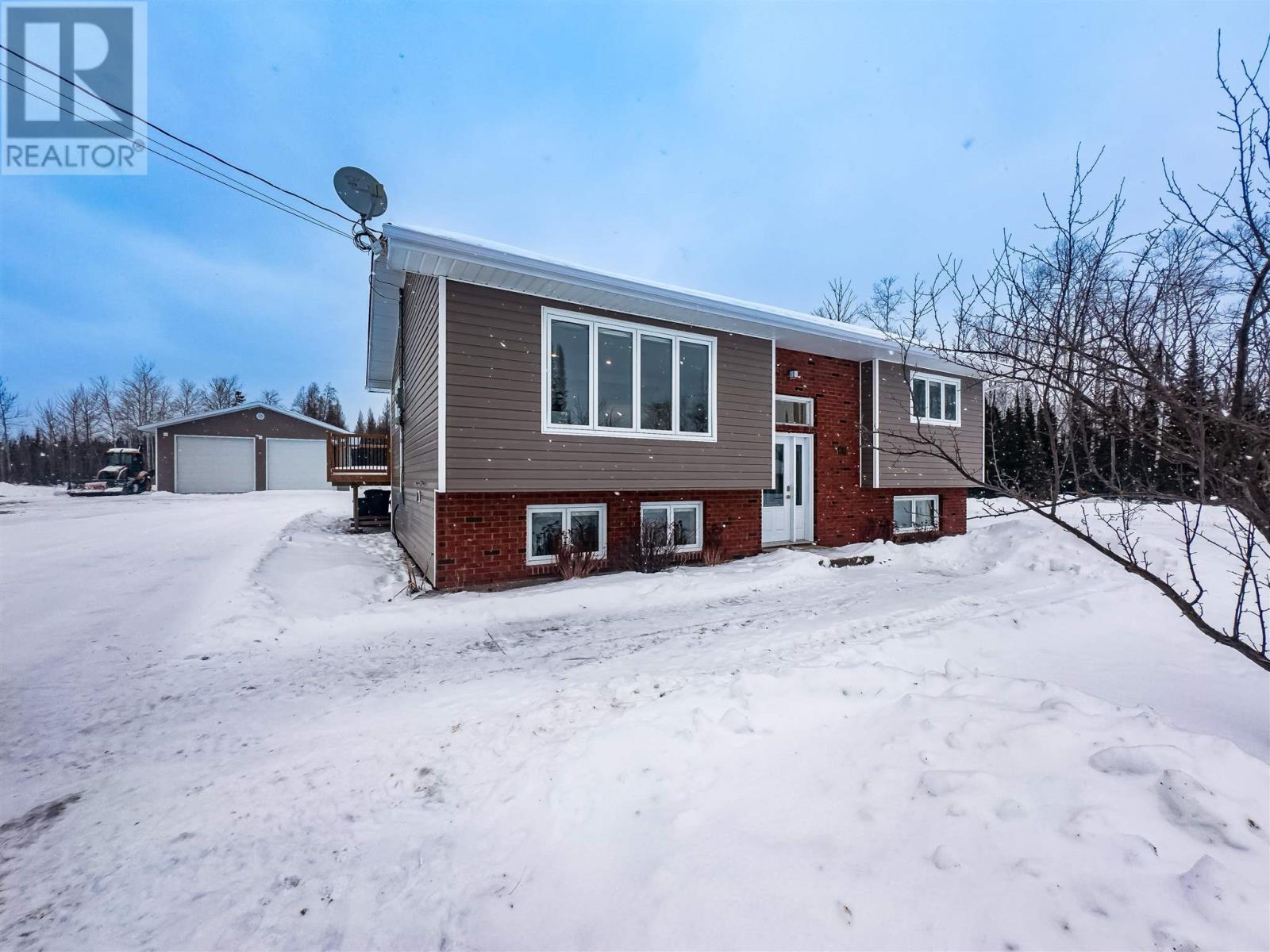 300 Power St, Geraldton, Ontario  P0T 1M0 - Photo 1 - TB243758