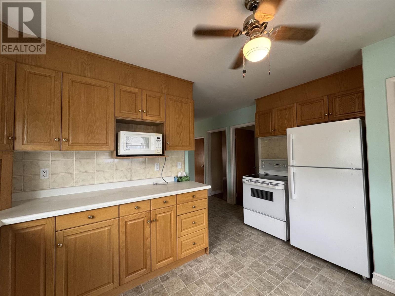 20 Falcon Dr, Manitouwadge, Ontario  P0T 2C0 - Photo 4 - TB250861