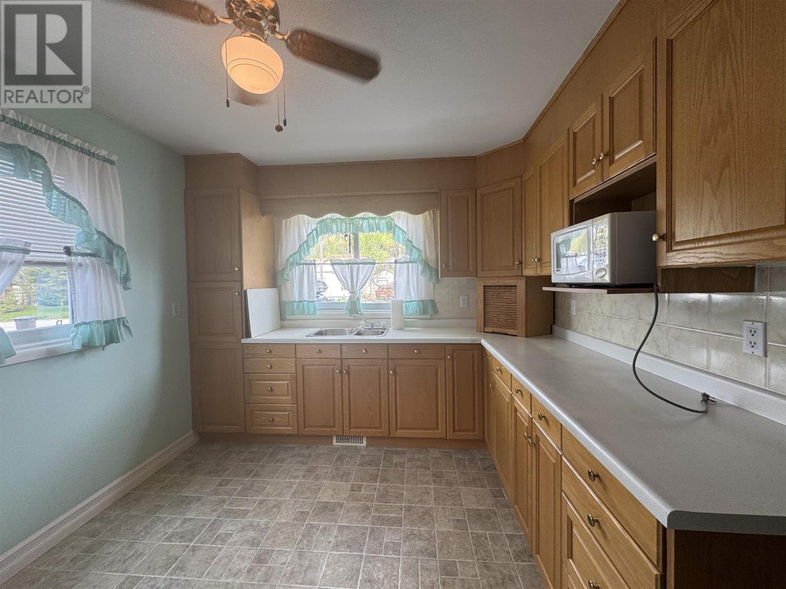 20 Falcon Dr, Manitouwadge, Ontario  P0T 2C0 - Photo 5 - TB250861