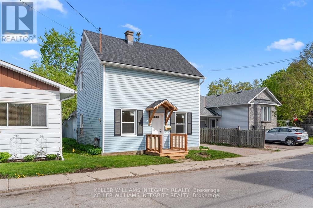 58 Russell Street N, Arnprior, Ontario  K7S 2J3 - Photo 2 - X12208866