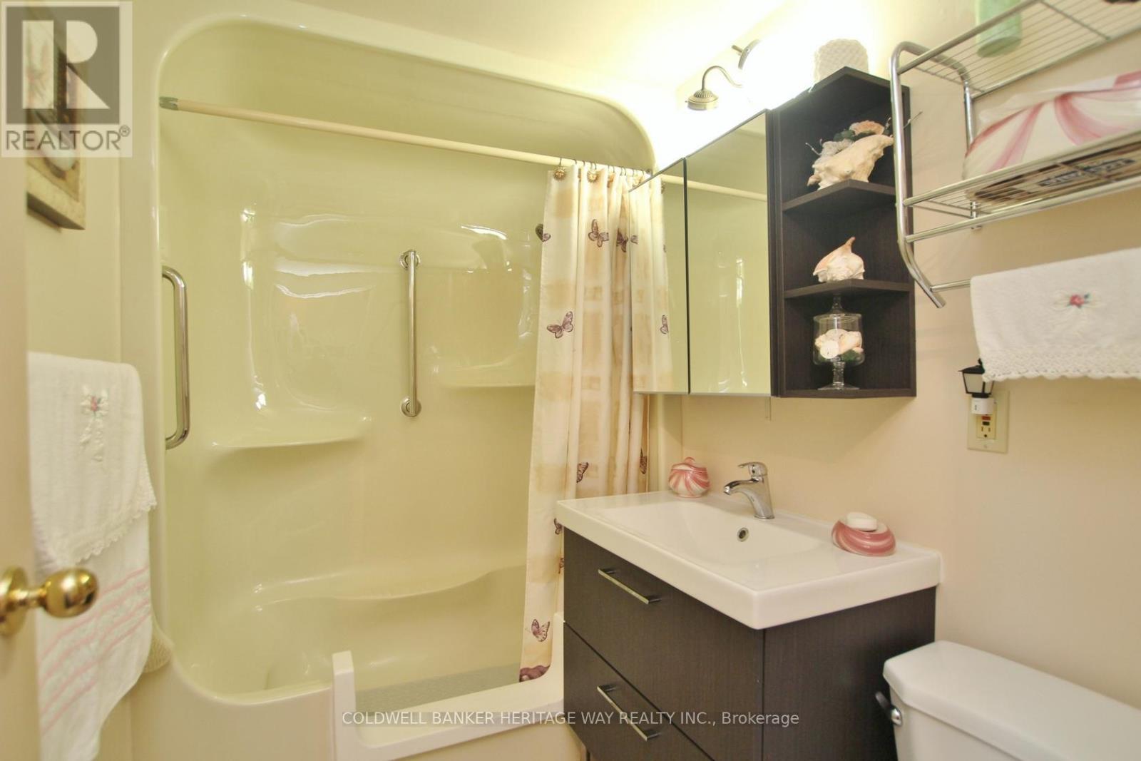 105 - 206 Woodward Street, Carleton Place, Ontario  K7C 4E9 - Photo 38 - X12208872