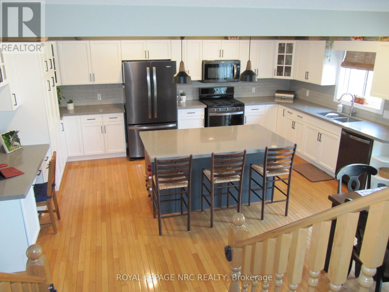 36 Honey Locust Circle, Thorold, Ontario  L2V 5E2 - Photo 12 - X12208816