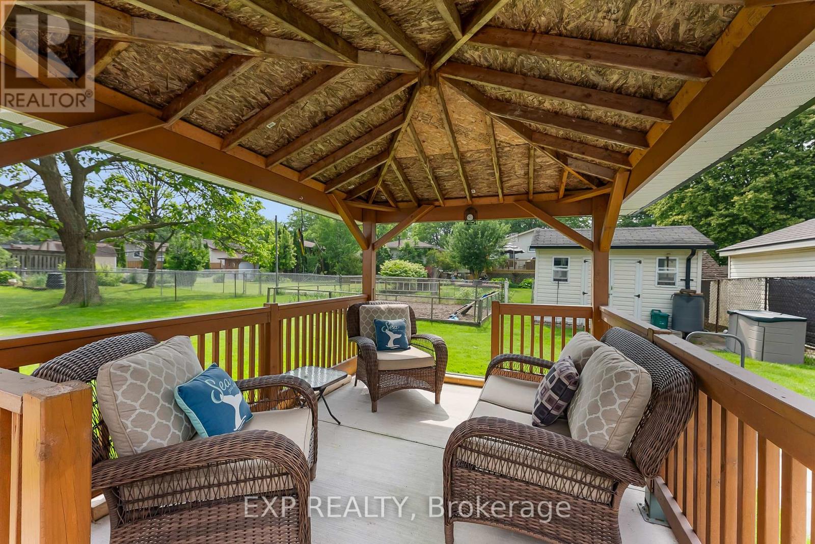 6011 Pitton Road, Niagara Falls, Ontario  L2H 1S2 - Photo 5 - X12208827