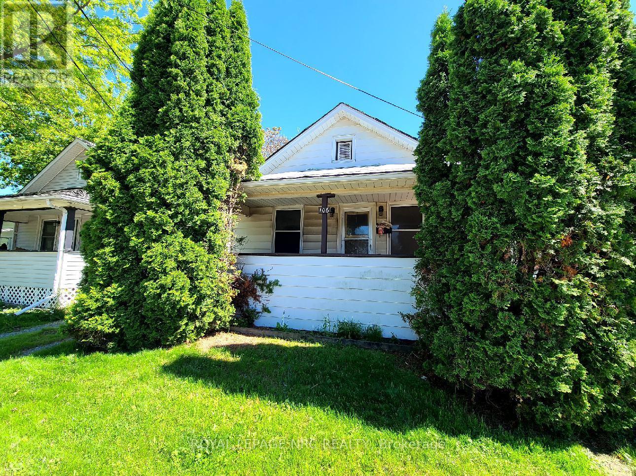 106 CARLTON STREET, St. Catharines, Ontario